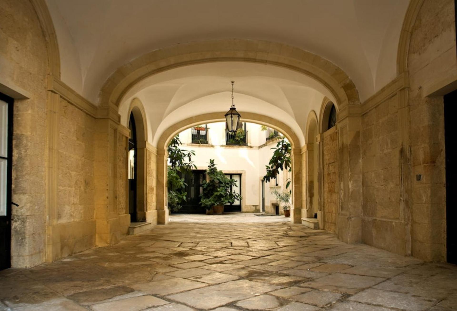 Palazzo Bernardini Lägenhet Lecce Exteriör bild